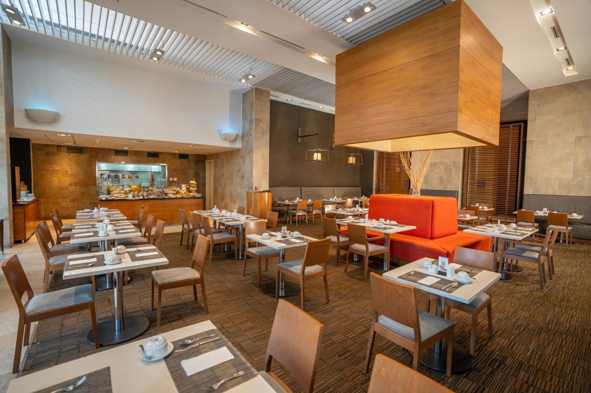 Hilton Garden Airport Hotel Santiago de Chile